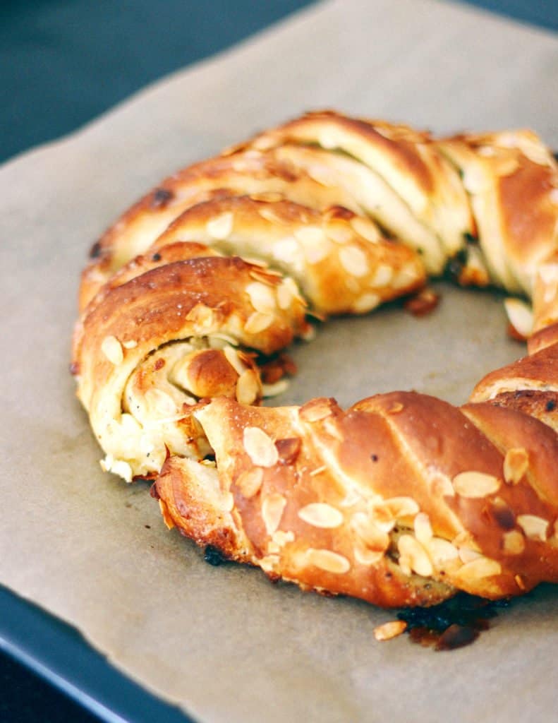 Swedish White Chocolate & Cardamom Wreath - Del's cooking twist