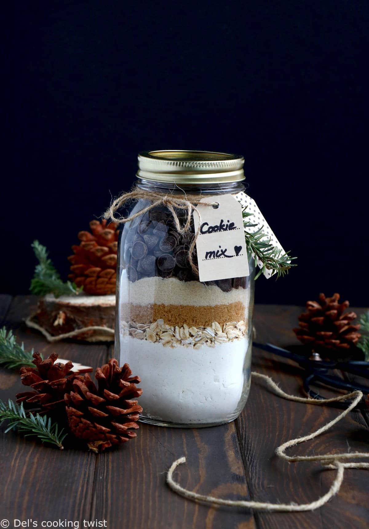 Christmas Cookie Mix in a Jar Gift Idea