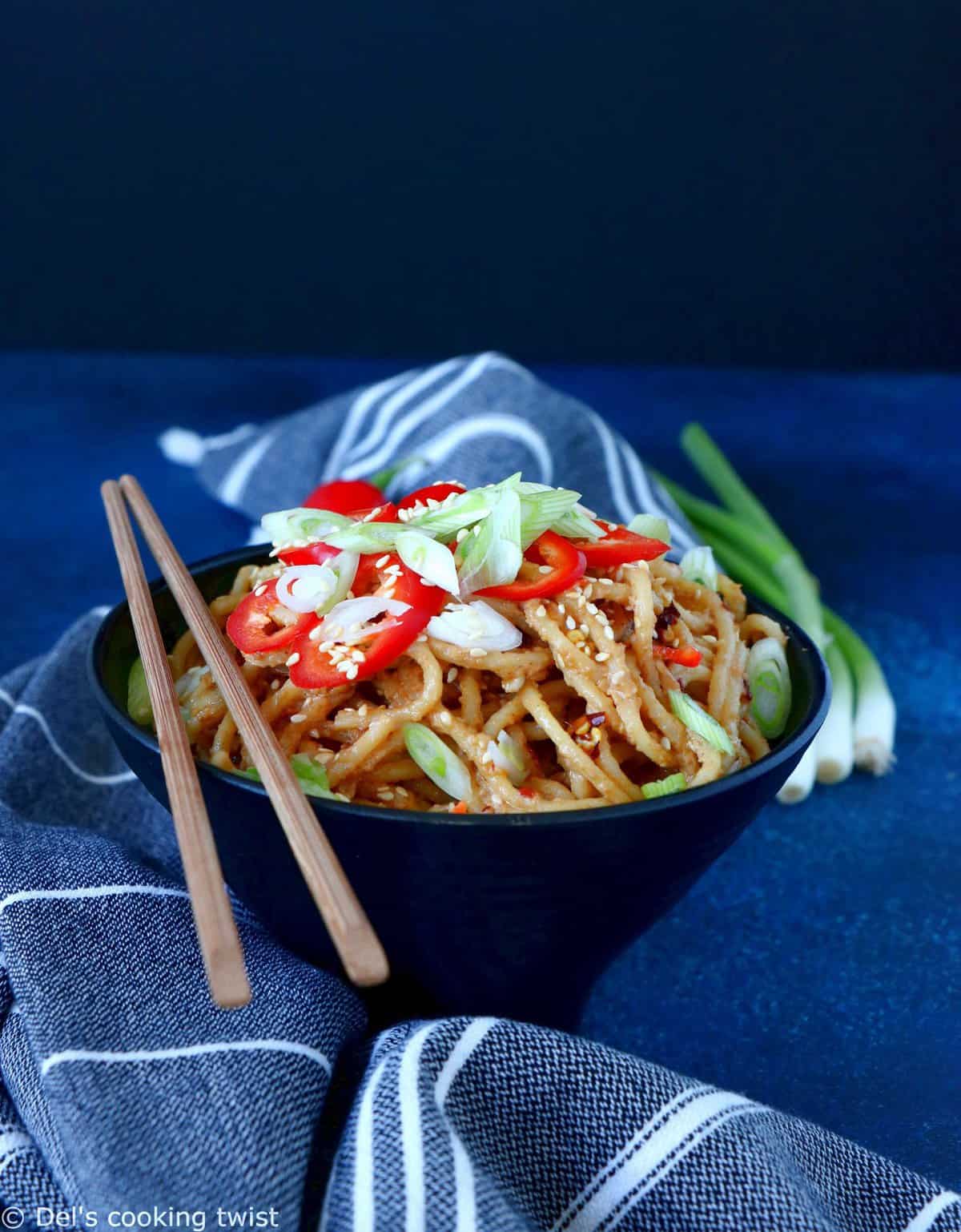 Nouilles udon au beurre de cacahuètes - Healthy Alie