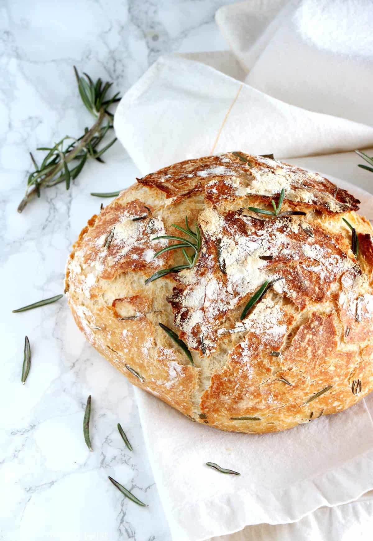 Instant Pot Olive Oil Rosemary No Knead Bread - Cooking Carnival