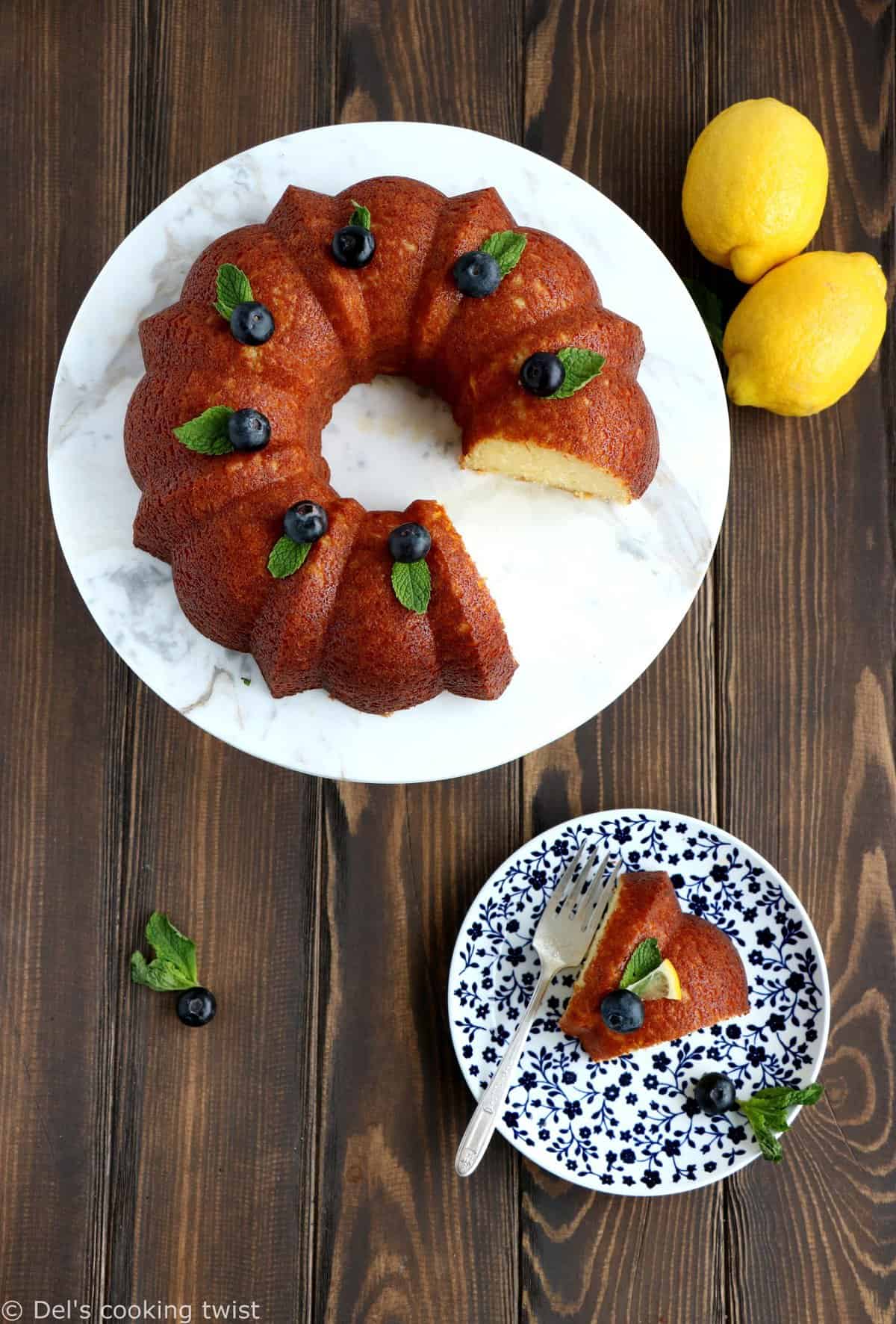 Ce Bundt cake au citron et à la ricotta saura vous séduire tant par ses saveurs acidulées que par sa texture extrêmement moelleuse.