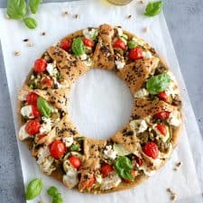 Whole Wheat Mediterranean Pizza Star Ring - Del's cooking twist