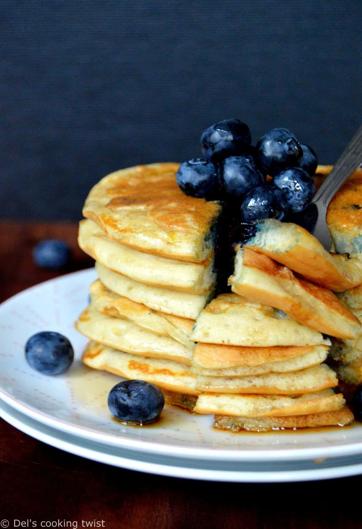 Pancakes moelleux aux myrtilles et au yaourt grec