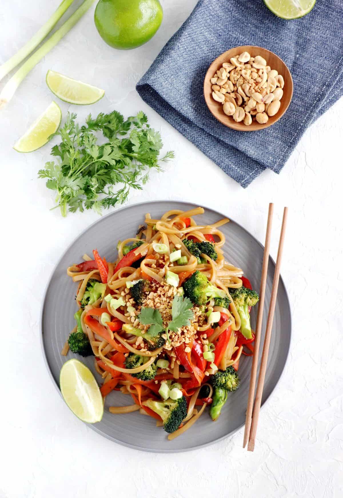 Easy Pad Thai (vegan, gluten-free) - Del's cooking twist