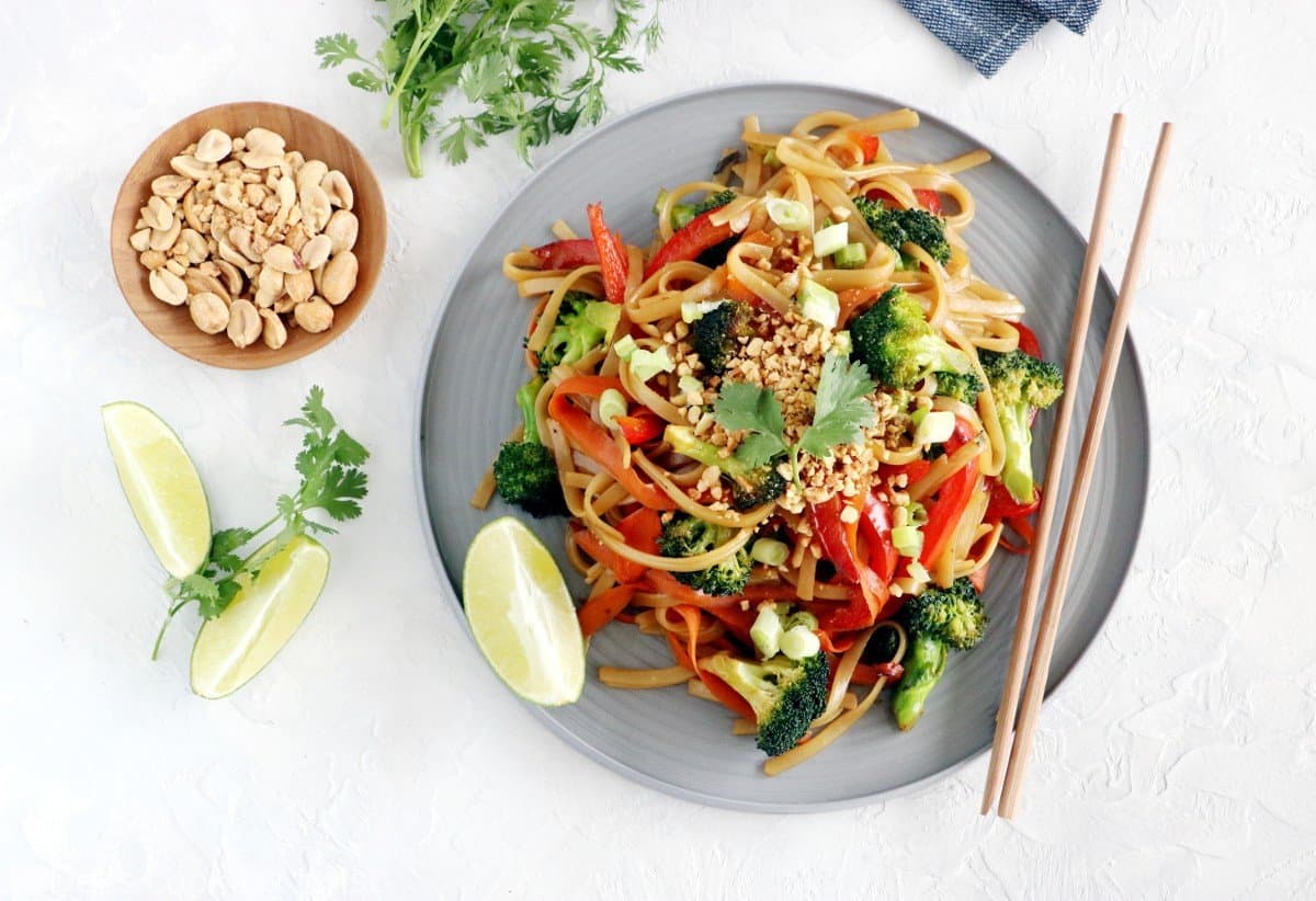 Easy Pad Thai (vegan, gluten-free) - Del's cooking twist