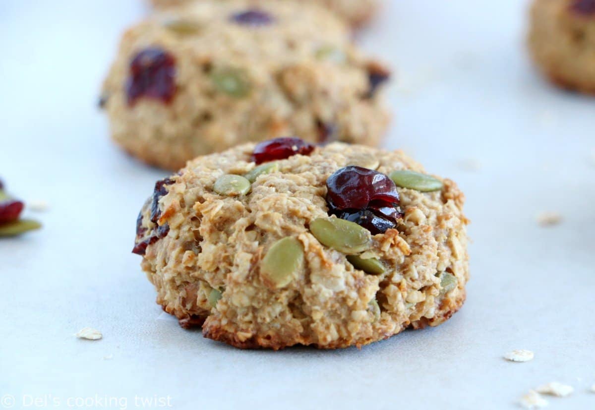 Vegan Banana Oatmeal Cookies