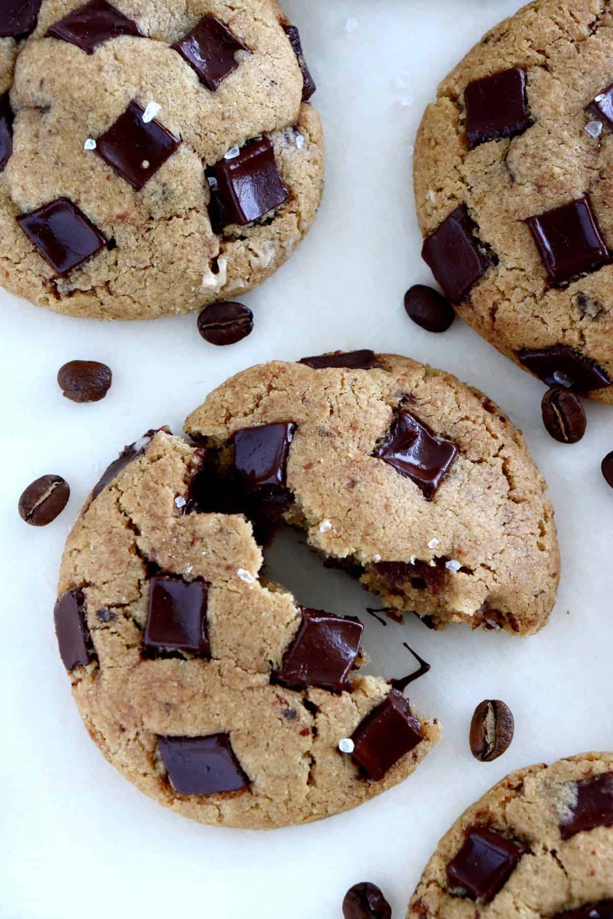 https://www.delscookingtwist.com/wp-content/uploads/2018/10/Brown-Butter-Coffee-Tahini-Cookies_4637.jpg