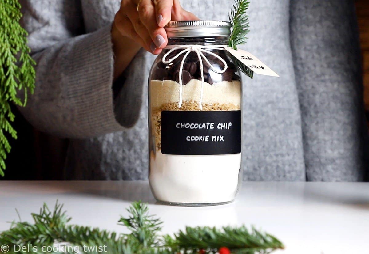 Cookie Mix in a Jar {Easy& Affordable} - Celebrating Sweets