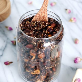 Crunchy Chocolate Quinoa Granola