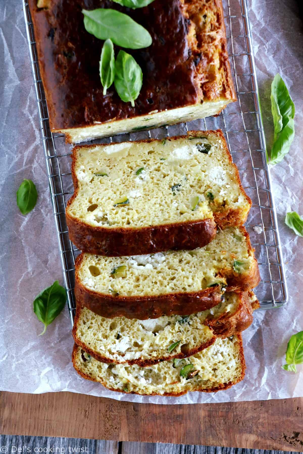 Cake aux courgettes, chèvre frais et basilic