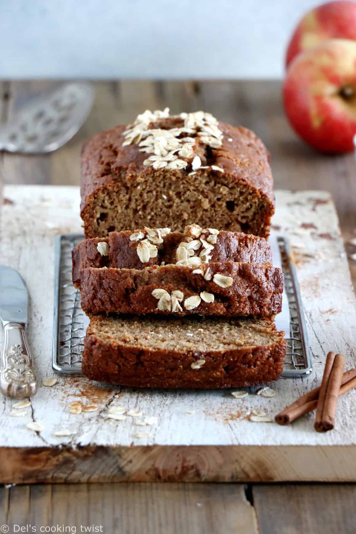 Cake aux pommes à la farine complète - Del's cooking twist