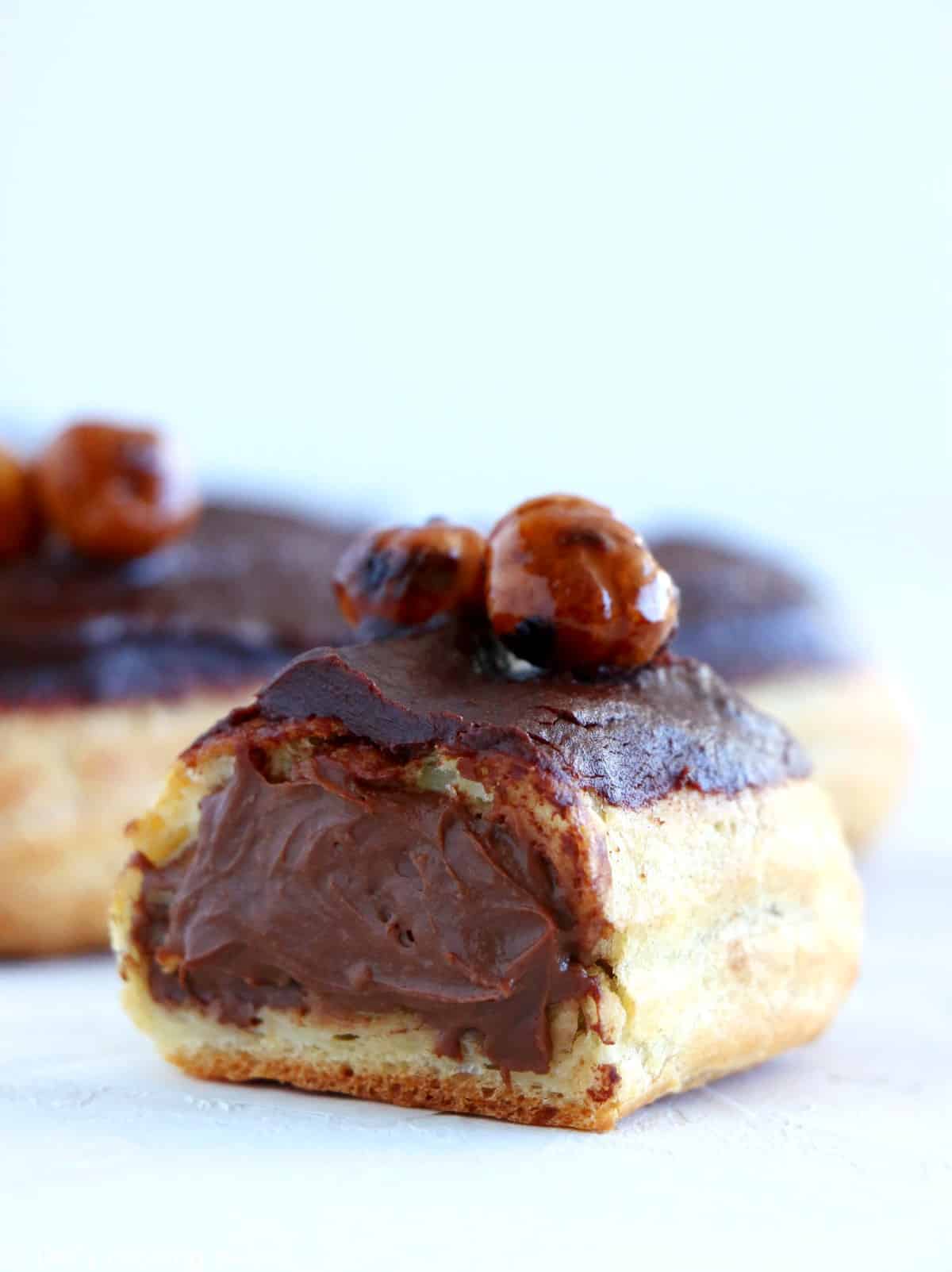 Learn how to master the French chocolate eclairs recipe like a professional French pastry chef, with a chocolate ganache made easy for you.