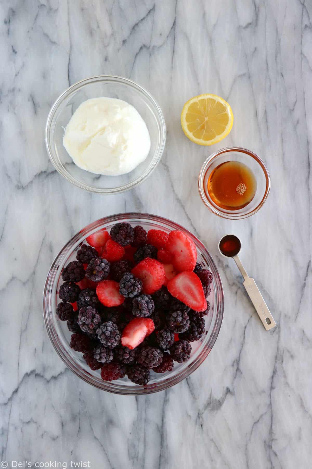 https://www.delscookingtwist.com/wp-content/uploads/2021/07/5-Minute-Berry-Frozen-Yogurt_Ingredients.jpg