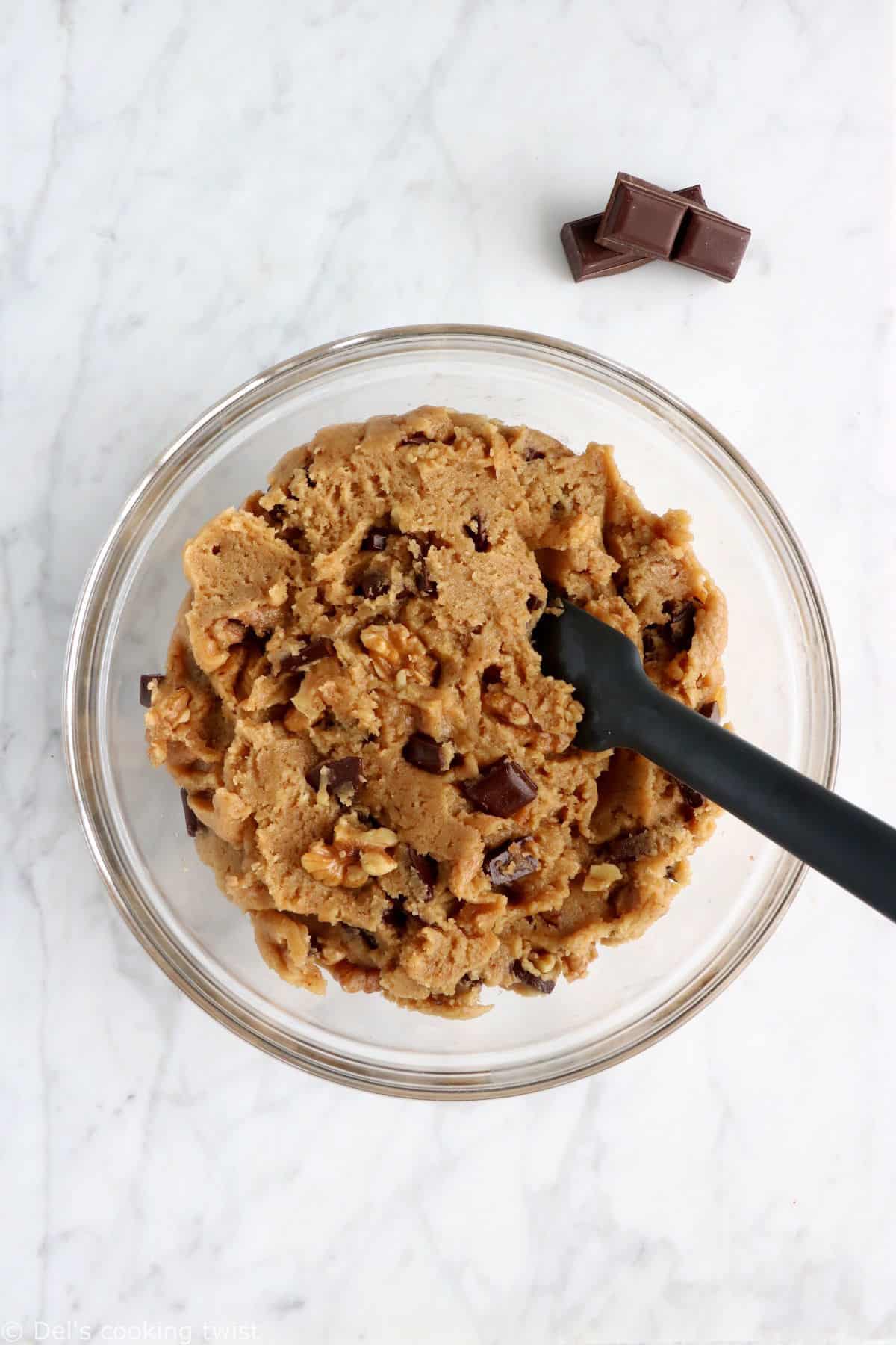 Brown Butter Walnut Chocolate Chip Cookies - Del's cooking twist