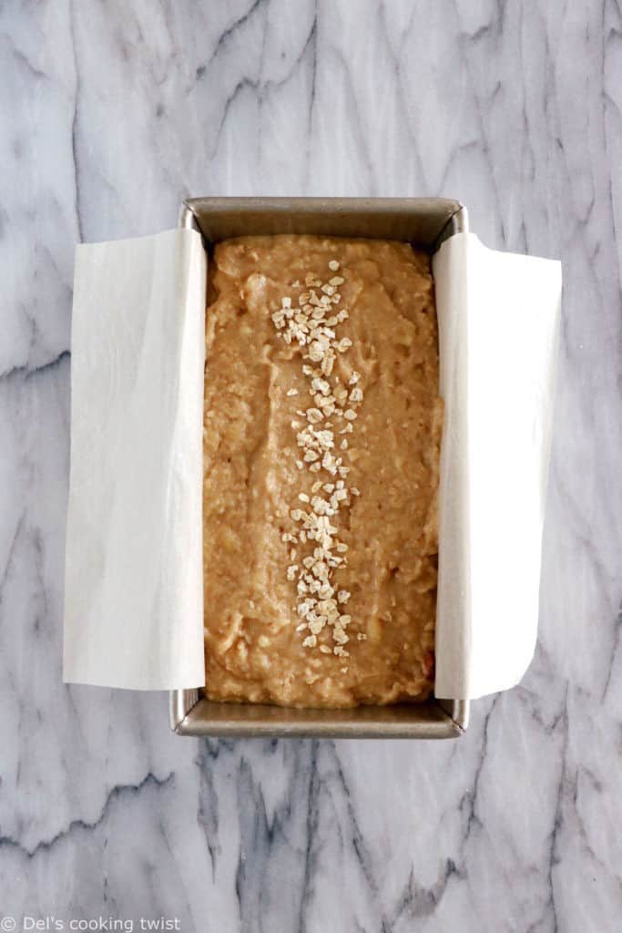 Ce banana bread sans gluten réalisé avec un mélange de 3 farines sans gluten est directement inspiré de mon banana bread ultra moelleux.