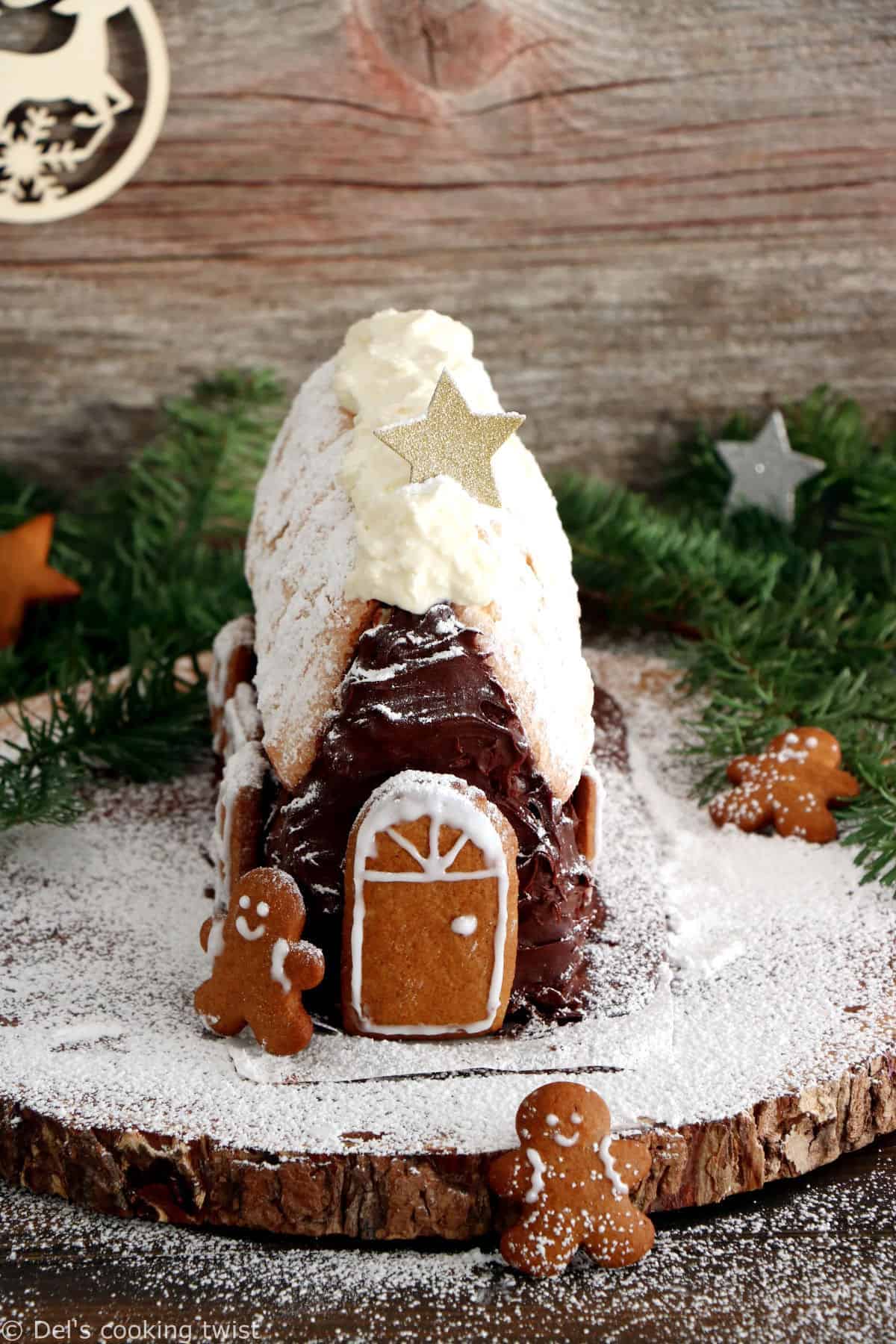 https://www.delscookingtwist.com/wp-content/uploads/2021/12/Tiramisu-Gingerbread-House-Cake_Buche-chalet-tiramisu_9.jpg
