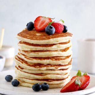 https://www.delscookingtwist.com/wp-content/uploads/2022/01/Easy-Fluffy-American-Pancakes_1-320x320.jpg