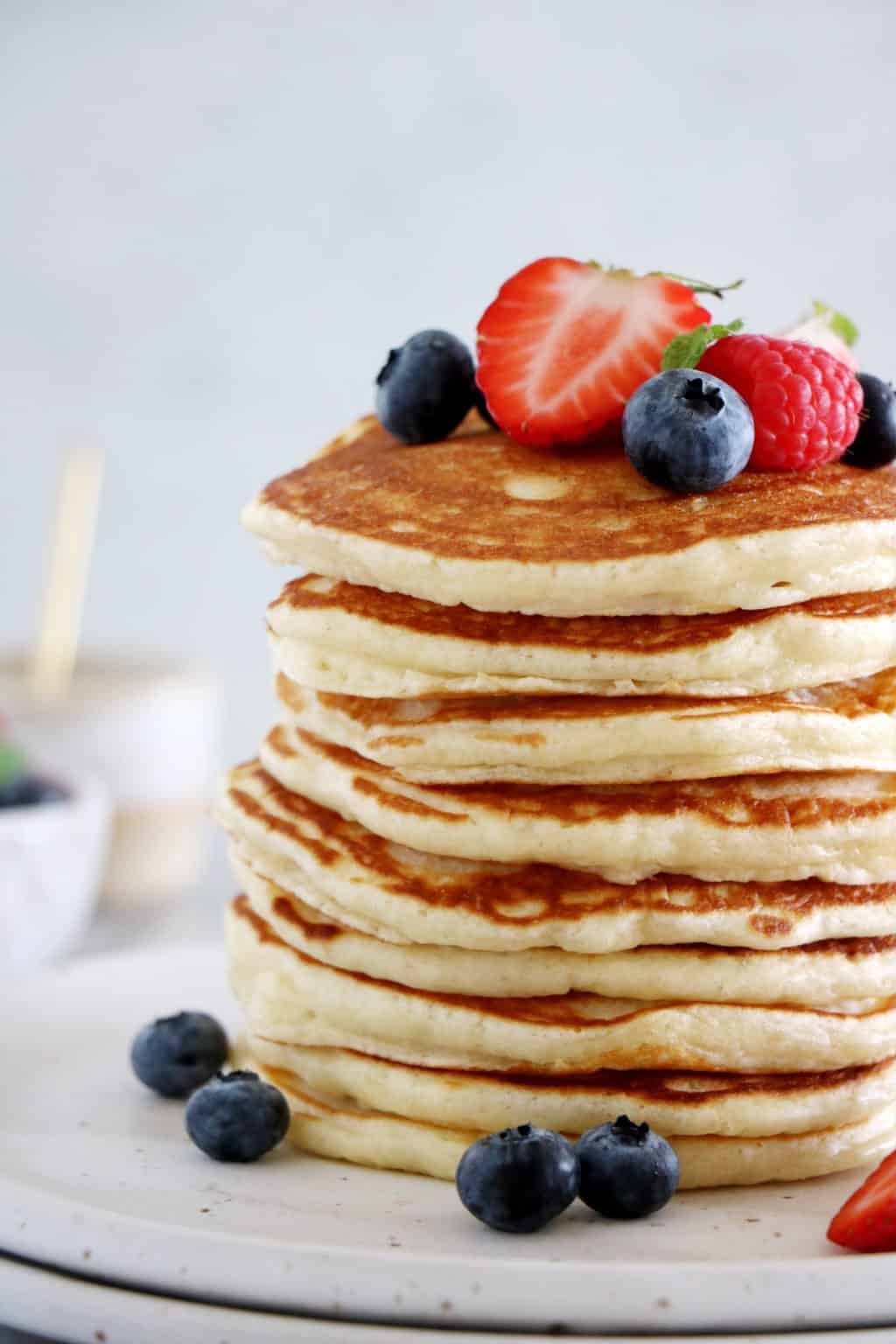 Easy Fluffy American Pancakes - Del's Cooking Twist