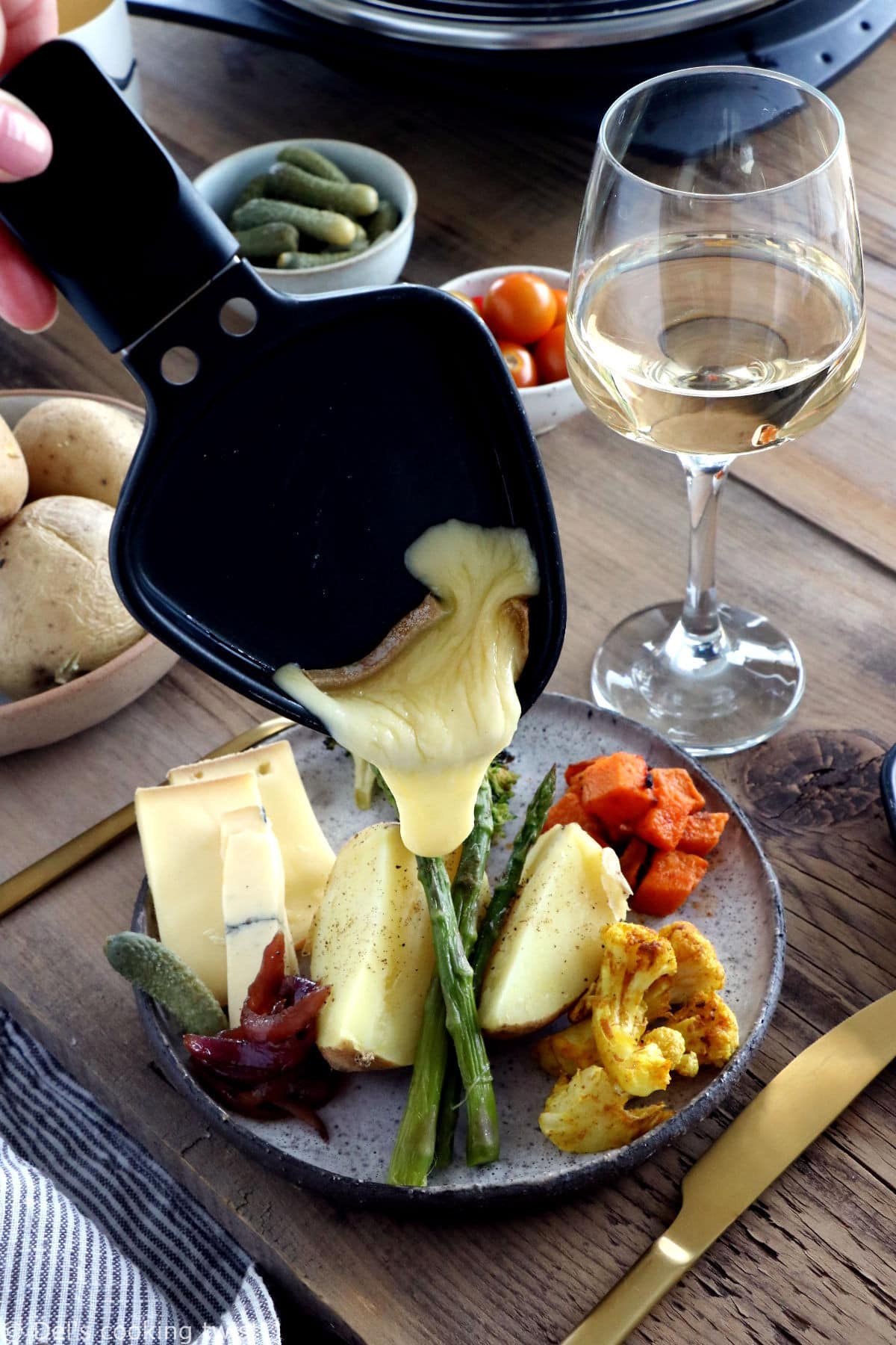 How To Host A Vegetarian Raclette Dinner Party - Dels cooking twist