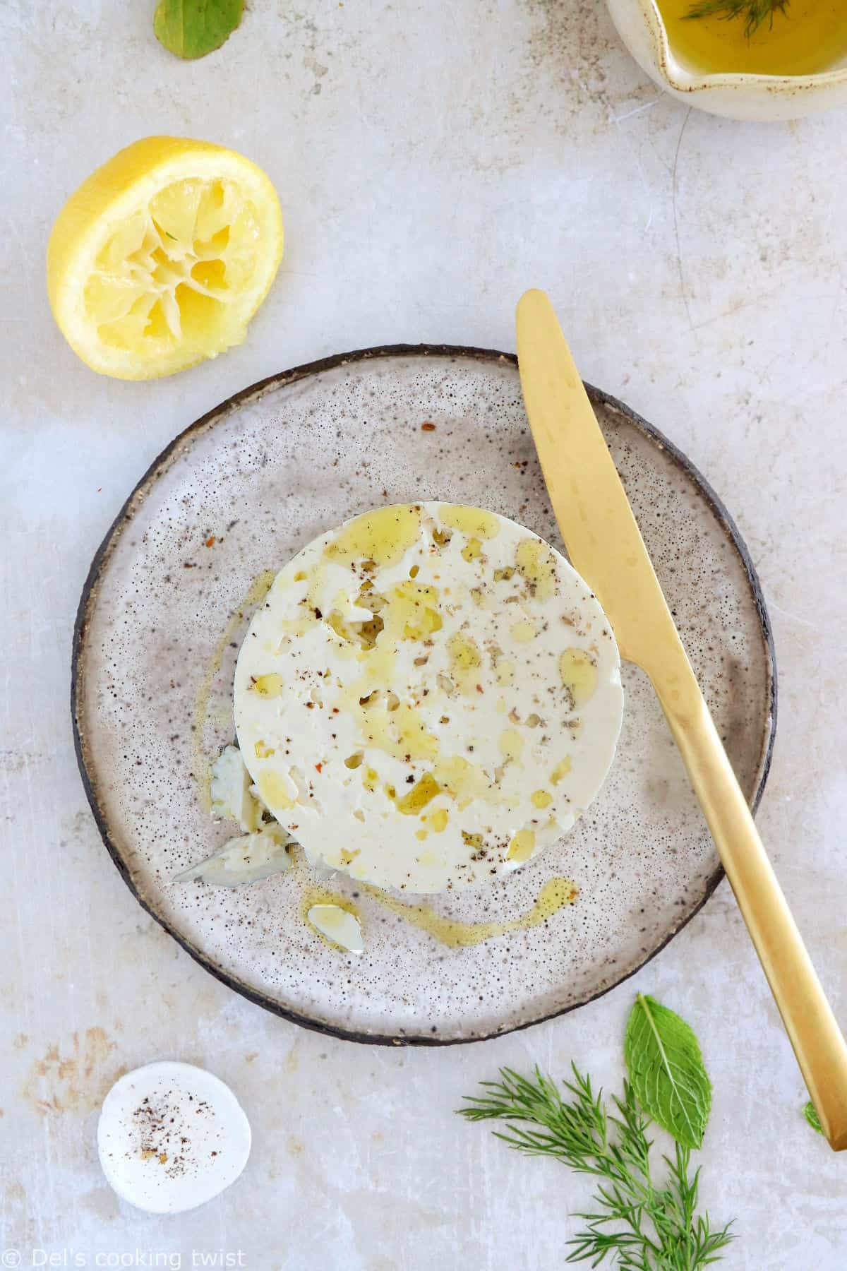 This easy cucumber feta quinoa salad with lemon dill dressing is refreshing, crisp and delicious