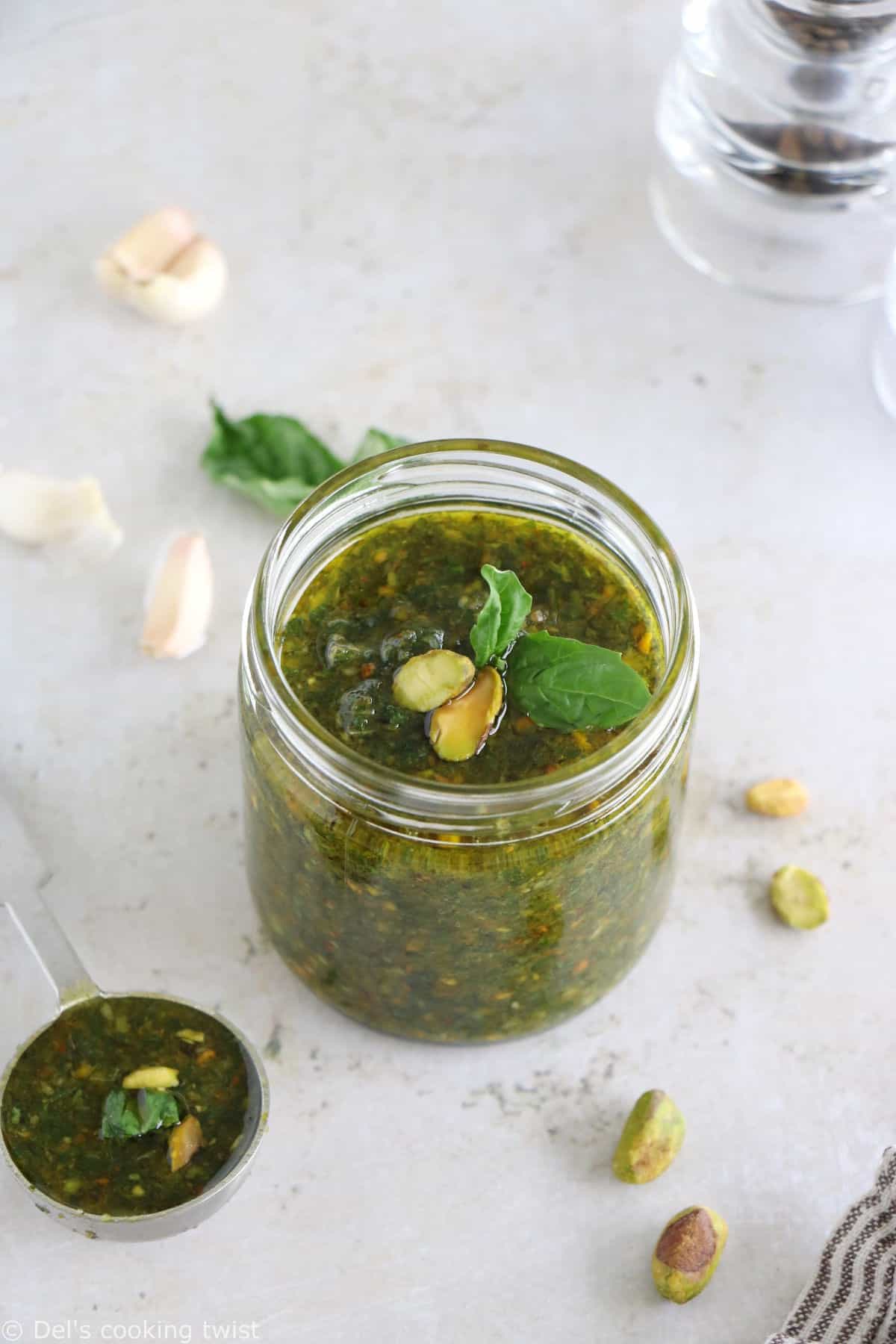 La recette traditionnelle du pesto de basilic