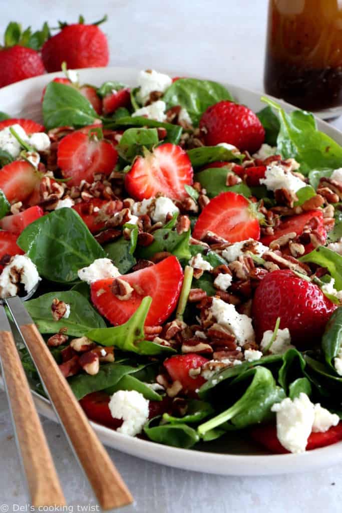 Strawberry Spinach Salad with Goat Cheese - Del's cooking twist