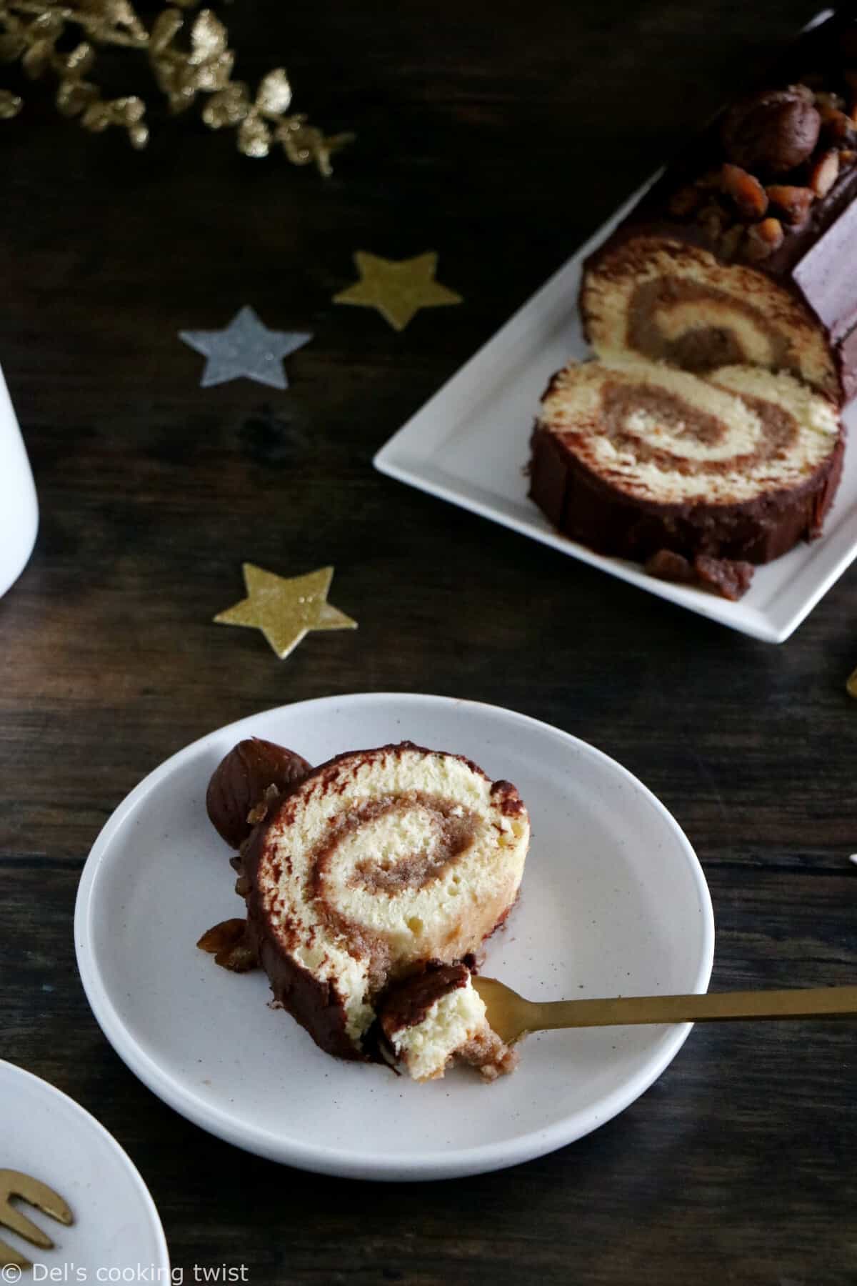 https://www.delscookingtwist.com/wp-content/uploads/2022/12/Chocolate-and-Chestnut-Yule-Log_6.jpg