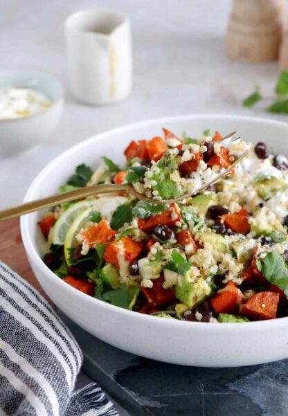 Make the best of winter veggies with this cajun-spiced butternut squash quinoa bowl, served with a cashew dressing. A nourishing bowl that is naturally vegan and gluten-free.