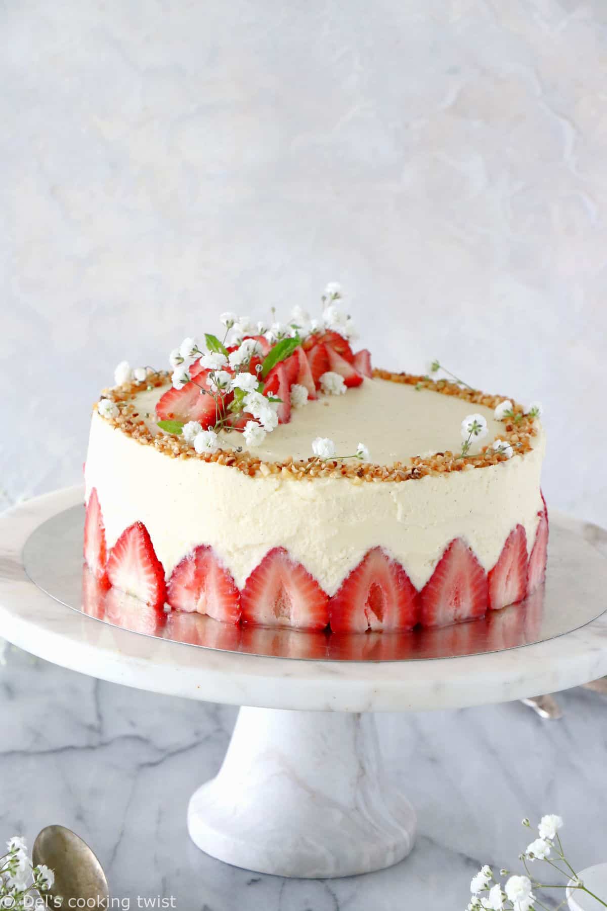 Fraisier Cake (French Strawberry Cake) - Del's cooking twist