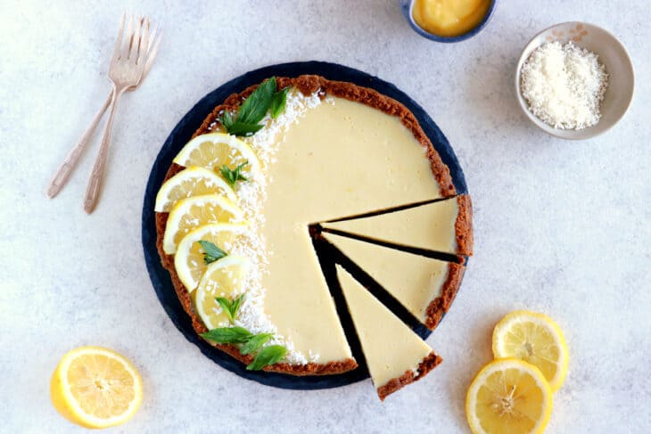 https://www.delscookingtwist.com/wp-content/uploads/2023/09/Biscoff-Lemon-Tart_6-730x487.jpg