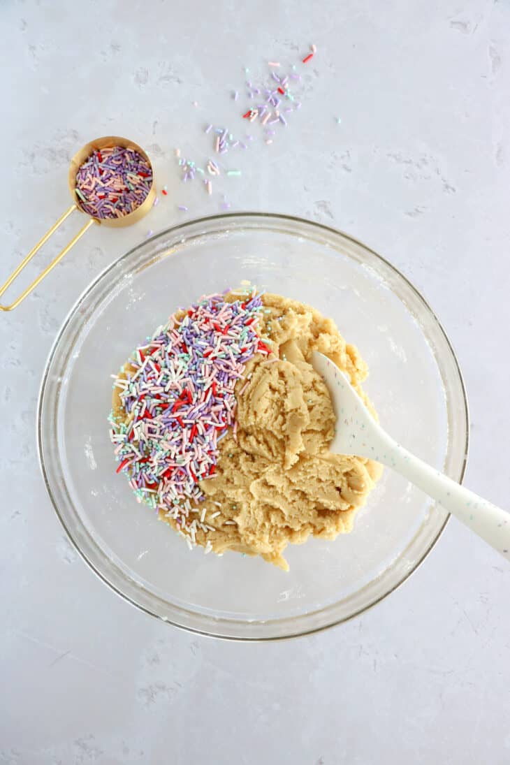 These funfetti cookies are soft, chewy and loaded with rainbow sprinkles. They're very festive and perfect for any birthday celebration.