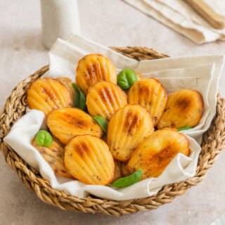 These delicate savory madeleines with goat cheese and sun-dried tomatoes are the perfect little appetizer treat, with a French touch!