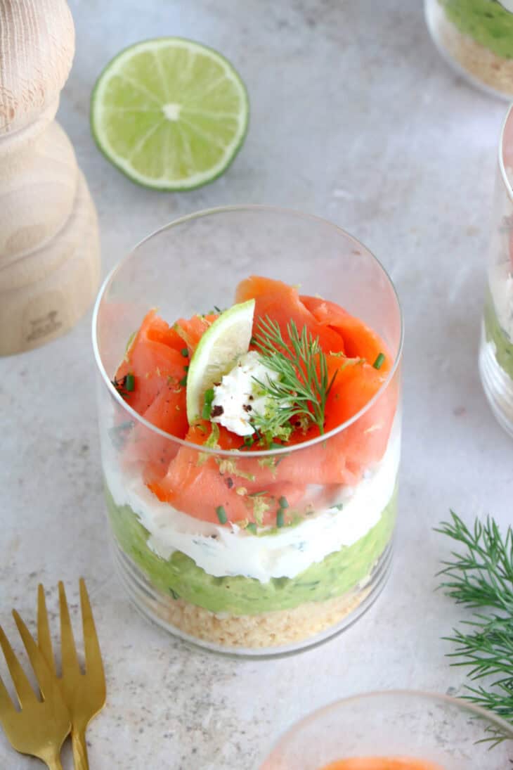 These smoked salmon avocado cheesecake verrines make an elegant no-bake starter or appetizer with a French touch.